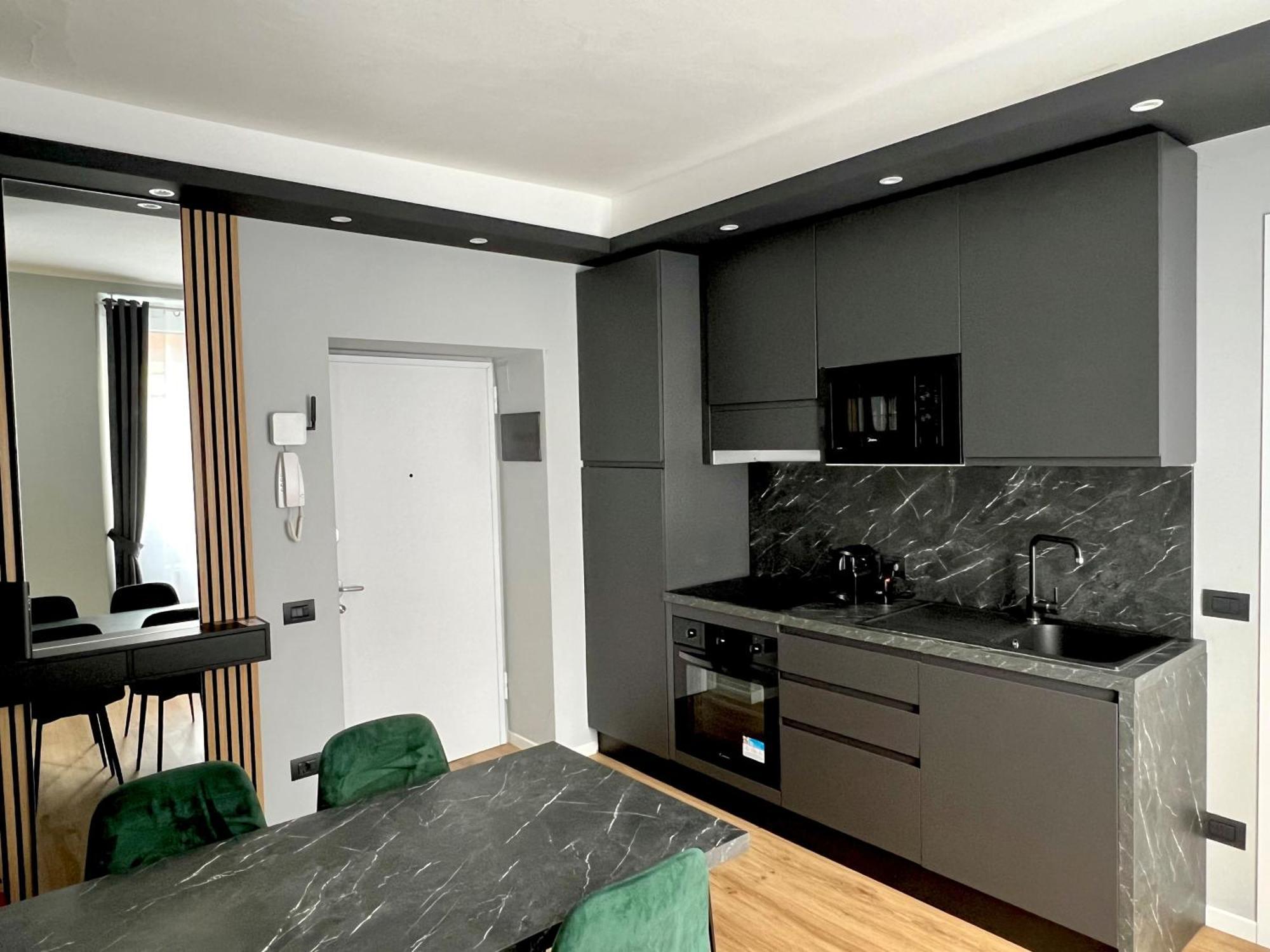 Prestige Duomo Apartment - Lake קומו מראה חיצוני תמונה